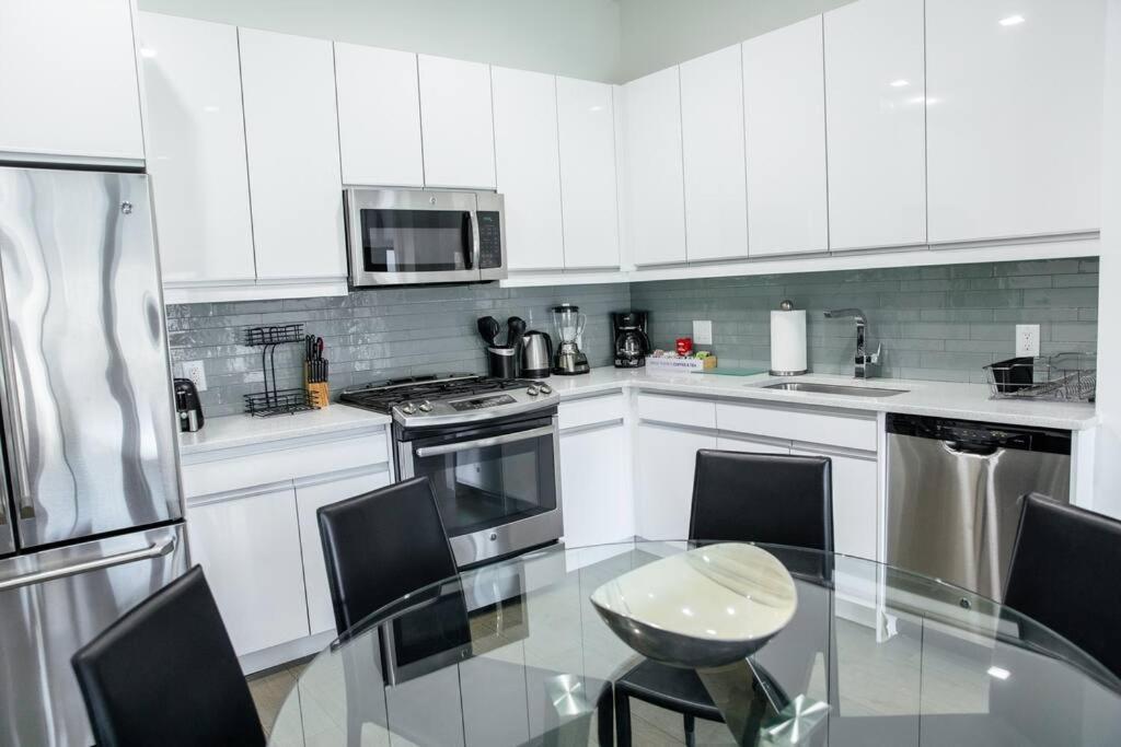 Dharma Home Suites Hoboken Habitación foto