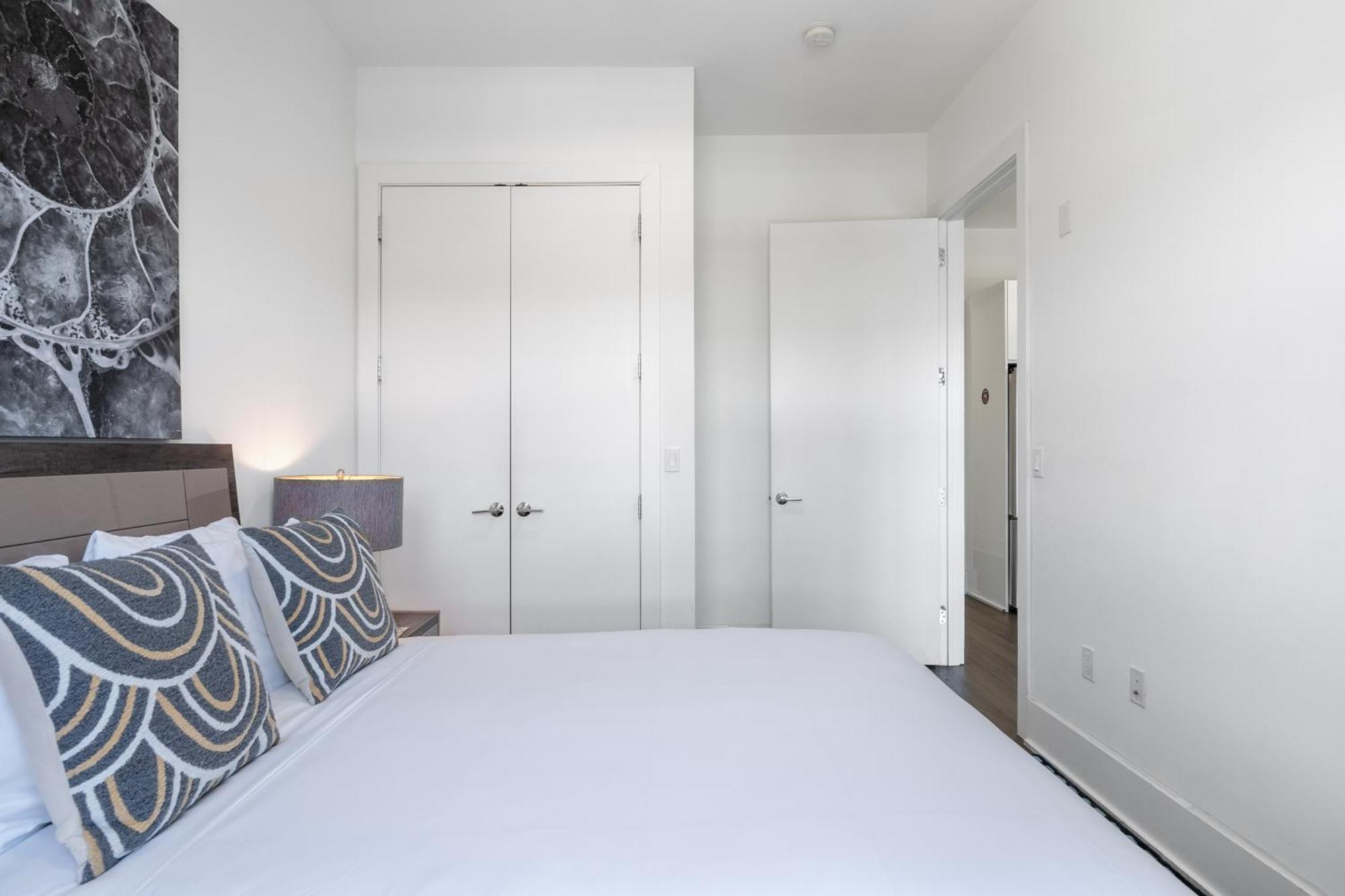 Dharma Home Suites Hoboken Exterior foto